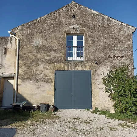 La Grange Apartment *